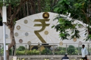 4a383558.jpg