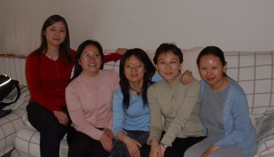 ��һ�¹ۿ�����ͼƬ
 ============== 
2004��ѧ����ͬѧ�ۻ�-1
