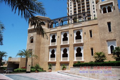 ��һ���^�������DƬ
 ============== 
Arabic Hotel
